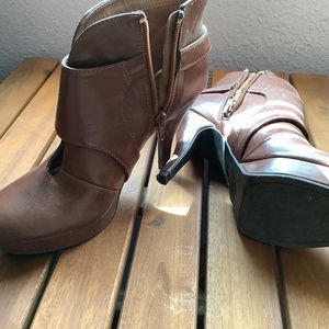 Brown Ankle boots by Unlisted a Kenneth Cole product